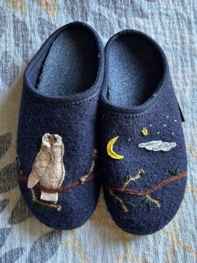 Giesswein Mado Dark Blue Boiled Wool Night Time Owl Women’s Slippers Size 40